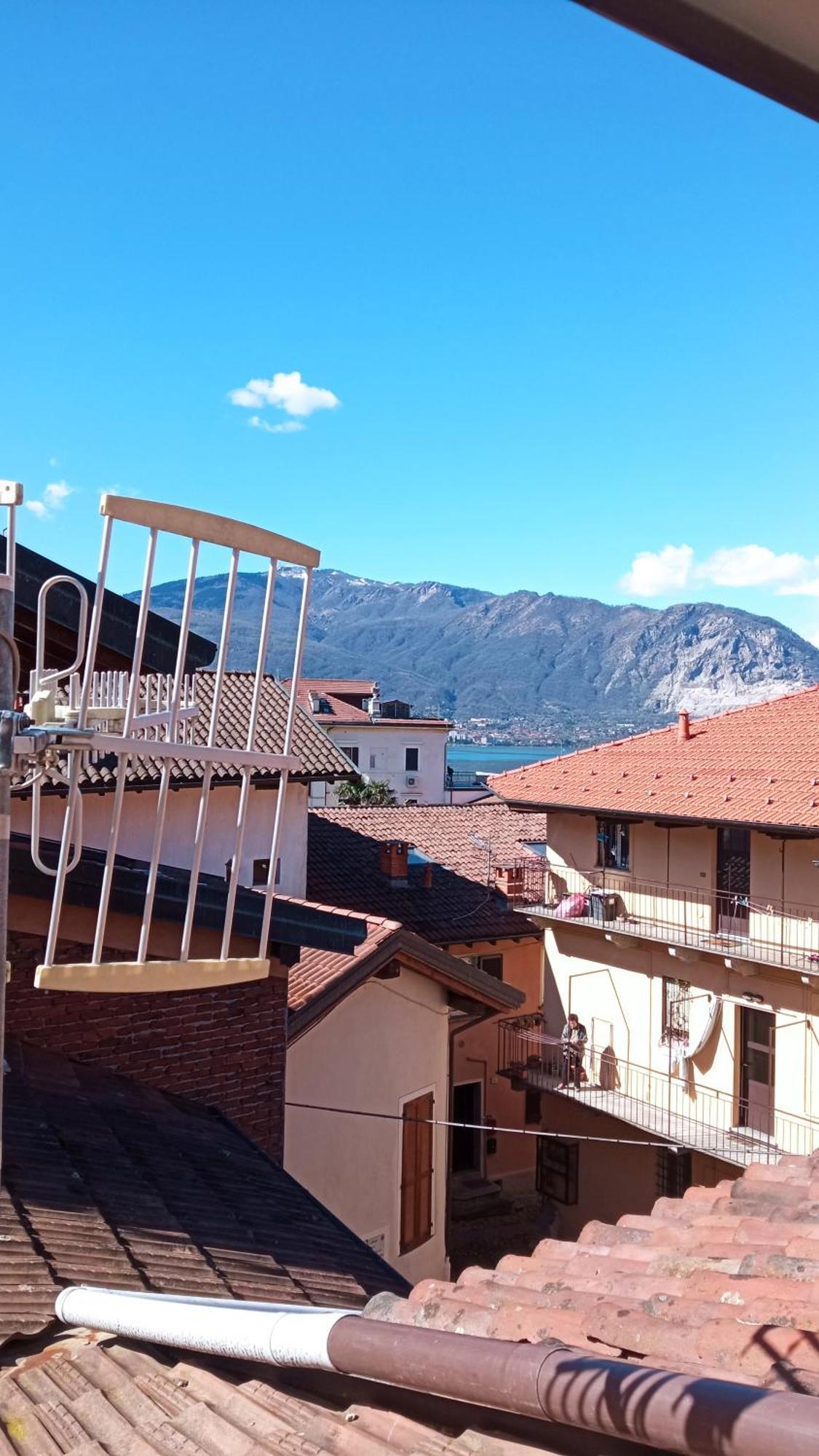 Casa Vacanze Scent Of Roses Verbania Exterior photo