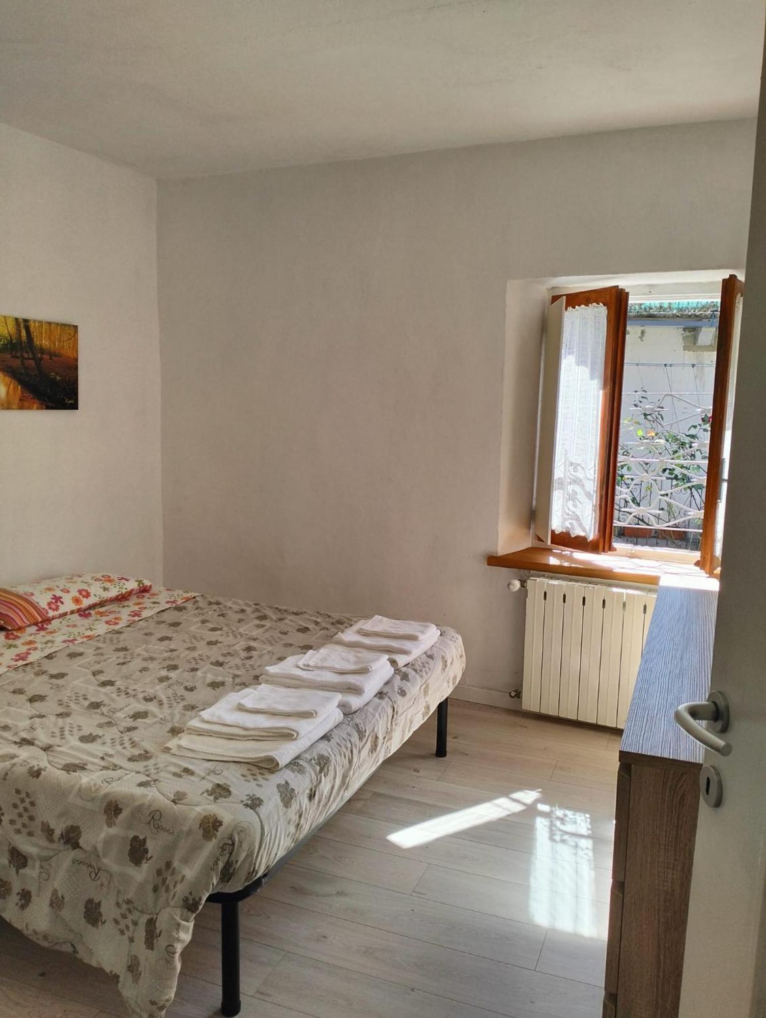 Casa Vacanze Scent Of Roses Verbania Exterior photo